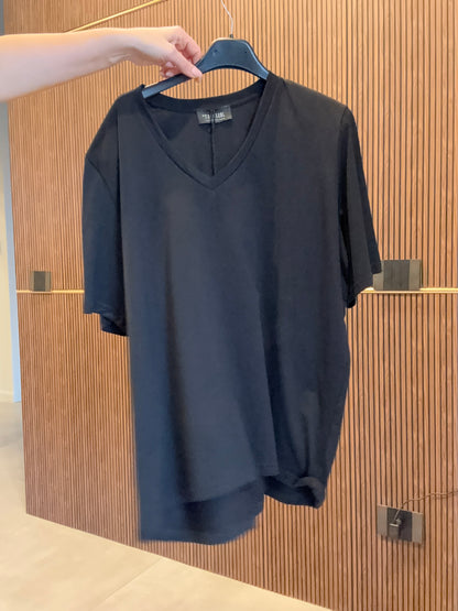 T-Shirt Spallone Scollo a V